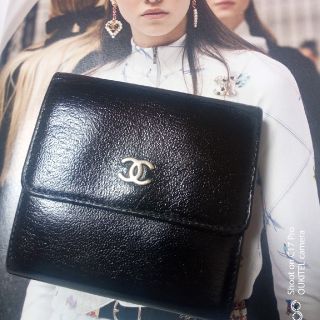 シャネル(CHANEL)の美品♡シャネルダブルホック折財布♡　(財布)