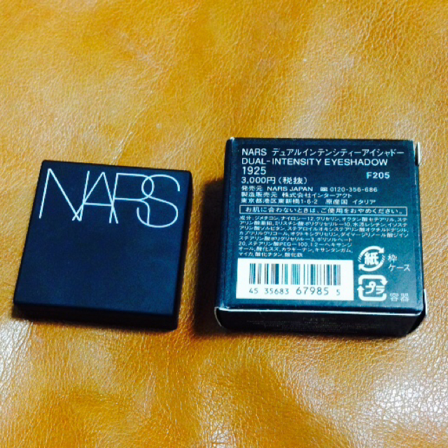 NARS(ナーズ)のNARSアイシャドー1925（箱付き） コスメ/美容のベースメイク/化粧品(アイシャドウ)の商品写真