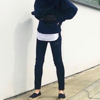 ホリデイ(holiday)のHOLIDAY DENIM LEGGINGS デニムレギンス　ブラックデニム(デニム/ジーンズ)