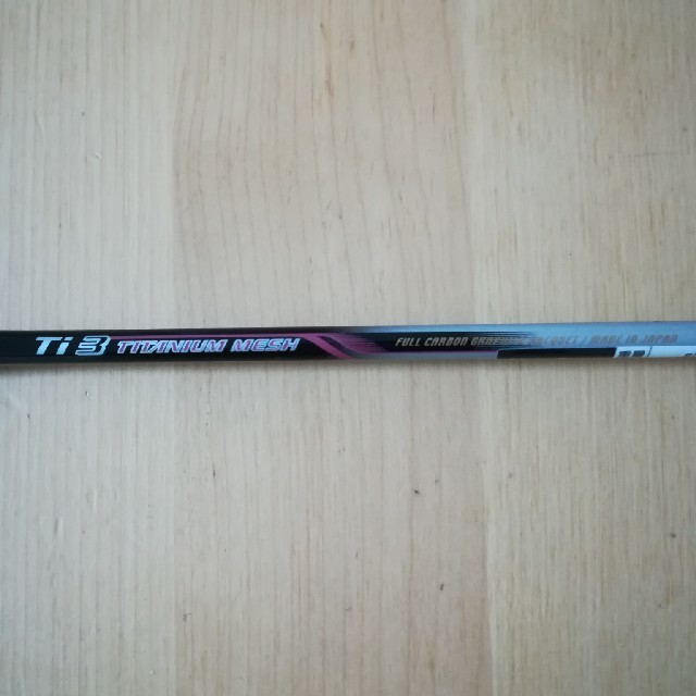 YONEX(ヨネックス)のYONEX(ヨネックス)　Ti3 TITANIUM MESH LONG 3UG5 スポーツ/アウトドアのスポーツ/アウトドア その他(バドミントン)の商品写真