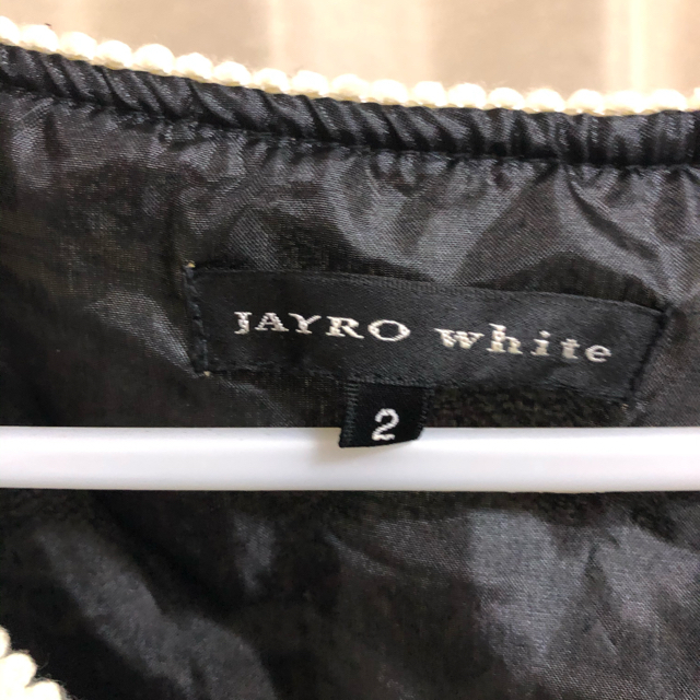 JAYRO White(ジャイロホワイト)のワンピース チュニック☆美品☆ボンボン付き レディースのワンピース(ひざ丈ワンピース)の商品写真