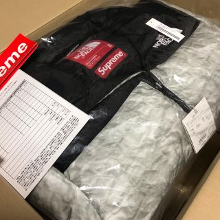 シュプリーム(Supreme)の【M】Supreme®/The North Face® Paper Print(ダウンジャケット)