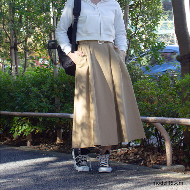 ベルト付きチノフレアスカート(ベージュ)【COHINA】 レディースのスカート(ロングスカート)の商品写真