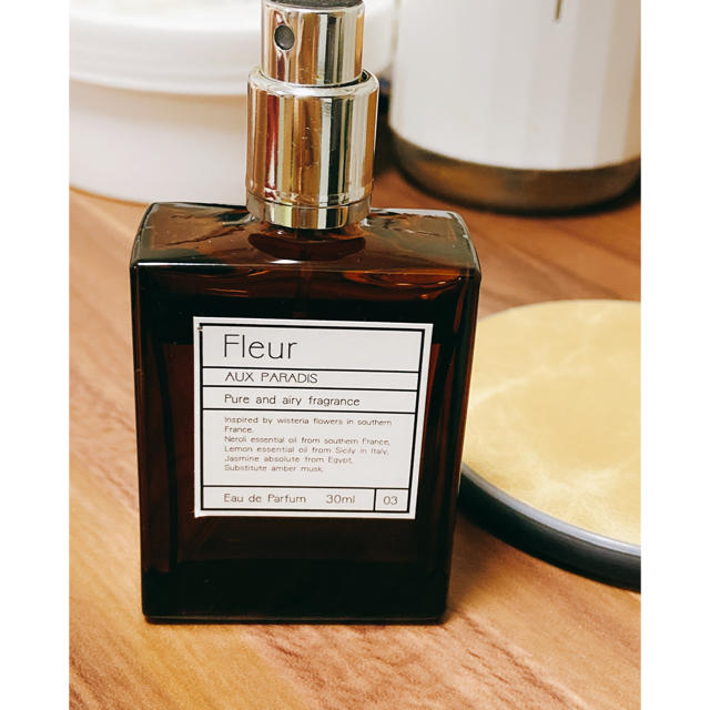 AUX PARADIS(オゥパラディ)のフルール オードパルファム「Fleur」 コスメ/美容の香水(香水(女性用))の商品写真