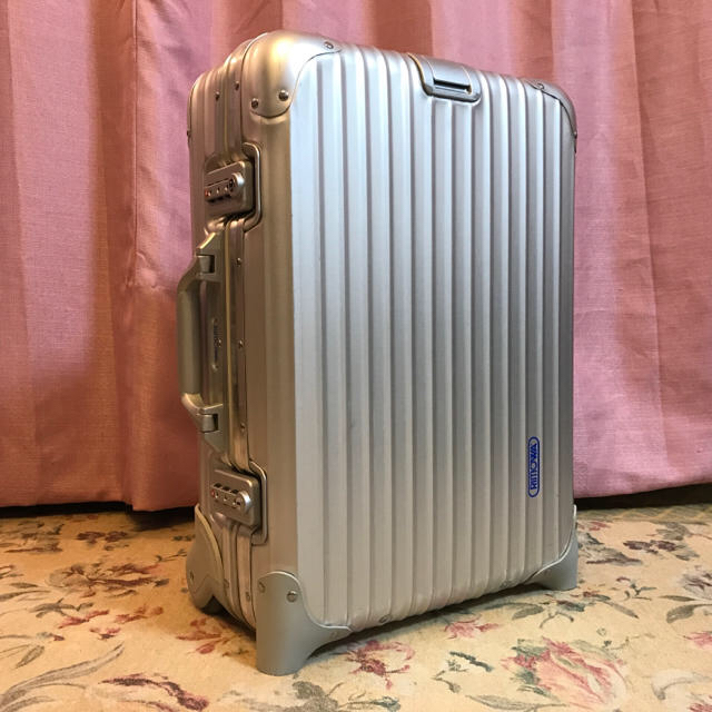 新到着 トパーズ リモワ RIMOWA - RIMOWA 廃盤 中古 2輪 32L 希少 青