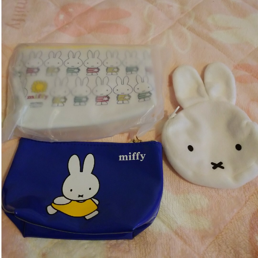 miffy(ミッフィー)のミッフィー ポーチ レディースのファッション小物(ポーチ)の商品写真