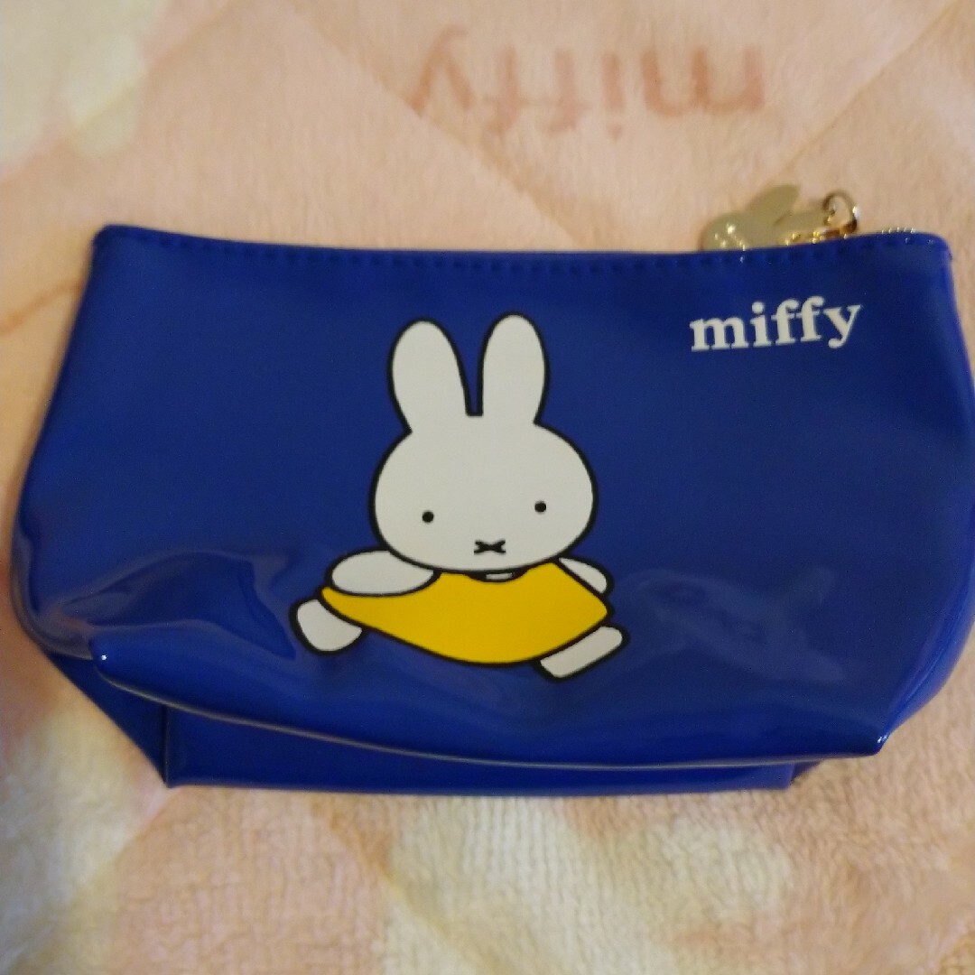 miffy(ミッフィー)のミッフィー ポーチ レディースのファッション小物(ポーチ)の商品写真