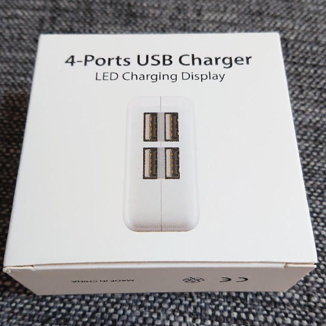 【新品】高速充電 USB 4ポート ACアダプタ スマホ/家電/カメラのスマートフォン/携帯電話(バッテリー/充電器)の商品写真