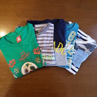 キッズ(130サイズ)長袖Tシャツ　4枚セット(Tシャツ/カットソー)