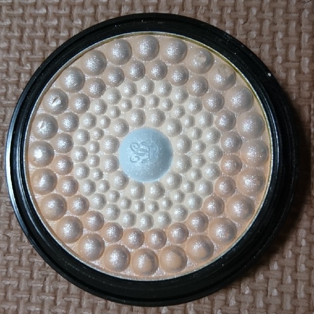 GUERLAIN(ゲラン)のハマ様専用 GUERLAIN メテオリット プレストパウダー コスメ/美容のベースメイク/化粧品(その他)の商品写真