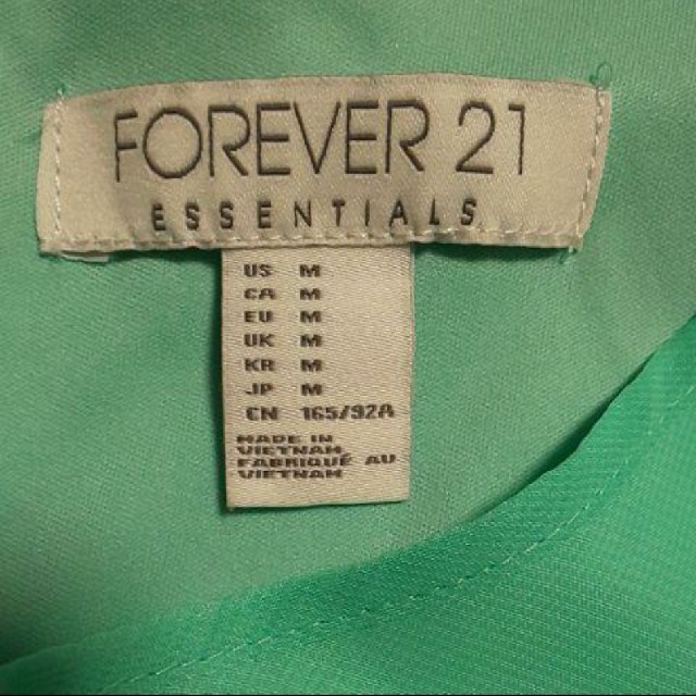 FOREVER 21(フォーエバートゥエンティーワン)のFOREVER 21 ワンピース レディースのフォーマル/ドレス(ミディアムドレス)の商品写真