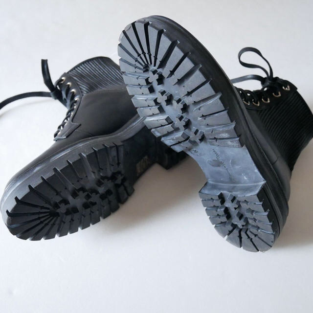 Gianvito Rossi(ジャンヴィットロッシ)のジャンヴィトロッシ　GIANVITO ROSSI  コンバットブーツ　 レディースの靴/シューズ(ブーツ)の商品写真