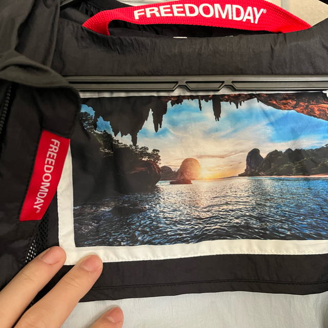 DAYS OF FREEDOM(デイズオブフリーダム)のFREEDOMDAYマウンテンパーカー メンズのジャケット/アウター(マウンテンパーカー)の商品写真