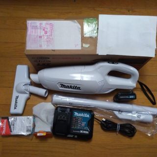 マキタ(Makita)のmakita　マキタ　掃除機　CL107FD　フルセット
(掃除機)