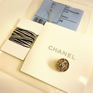 シャネル(CHANEL)の【国内正規品】シャネル♡ボタン＆スリット糸(その他)