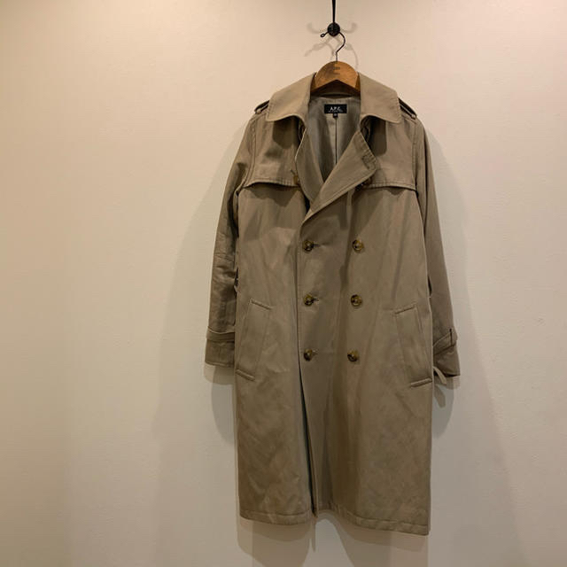 A.P.C(アーペーセー)の定番 A.P.C. アーペーセー トレンチコート レディースのジャケット/アウター(トレンチコート)の商品写真