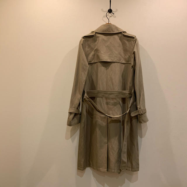 A.P.C(アーペーセー)の定番 A.P.C. アーペーセー トレンチコート レディースのジャケット/アウター(トレンチコート)の商品写真