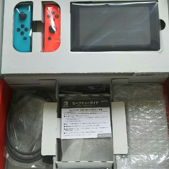 【新品未使用】新型モデル Nintendo Switch 本体　ネオン 1