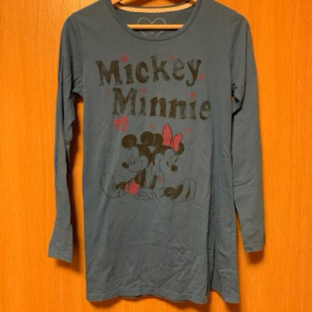 Disney(ディズニー)のディズニー　ロングTシャツ レディースのトップス(Tシャツ(長袖/七分))の商品写真