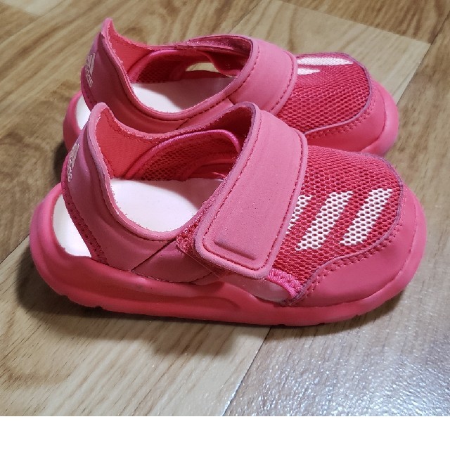 adidas(アディダス)の【リーフ様専用】アディダス キッズサンダル14cm キッズ/ベビー/マタニティのベビー靴/シューズ(~14cm)(サンダル)の商品写真