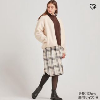 ユニクロ(UNIQLO)のユニクロ　ボアフリースVネックフルジップカーディガン　オフホワイト　Lサイズ(ブルゾン)