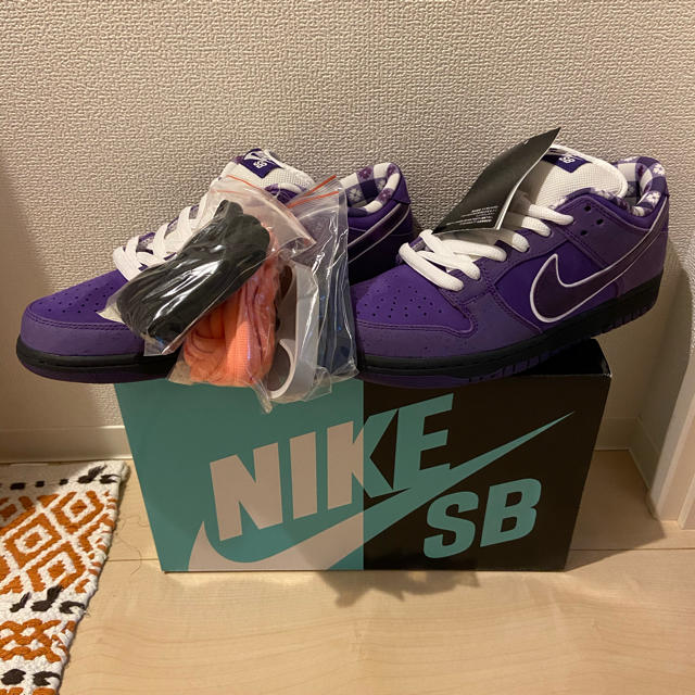 靴/シューズNIKE DUNK SB AIR JORDAN Supreme offwhite