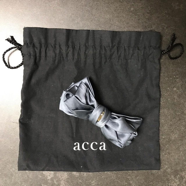 acca(アッカ)の【ハルさん専用】accaアッカ　バレッタブルーリボン　オリジナル巾着付 レディースのヘアアクセサリー(バレッタ/ヘアクリップ)の商品写真