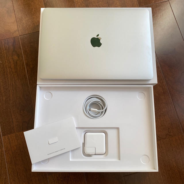 Mac (Apple)(マック)の【新品】MacBookAir 2019   13インチ(シルバー) スマホ/家電/カメラのPC/タブレット(ノートPC)の商品写真