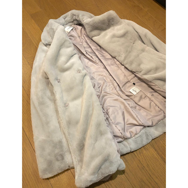 新品 FABIA ファビア ファーコート アウター レディースのジャケット/アウター(毛皮/ファーコート)の商品写真
