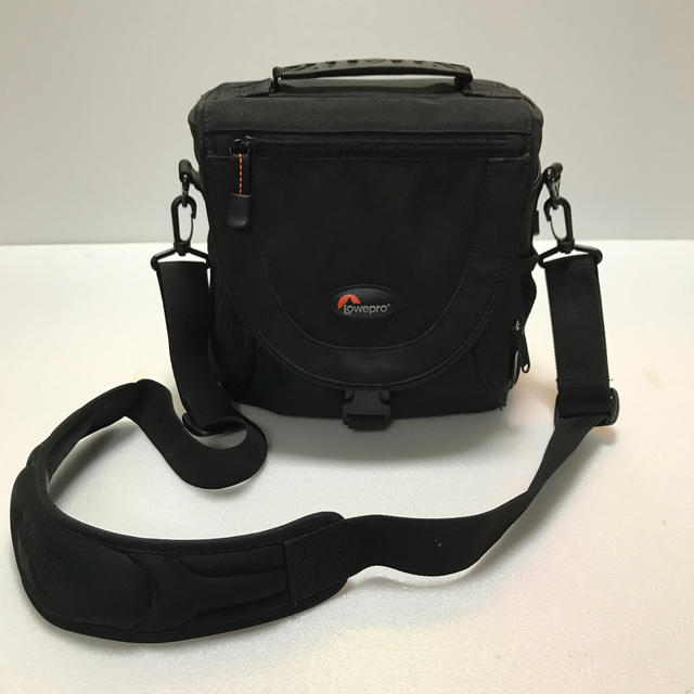 Lowepro カメラバッグ　Nova 2 AW スマホ/家電/カメラのカメラ(ケース/バッグ)の商品写真