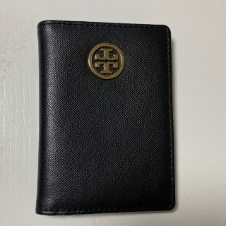 トリーバーチ(Tory Burch)のTory Burch トリーバーチ　定期入れ　新品未使用　送料込み(名刺入れ/定期入れ)