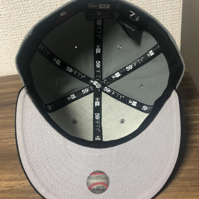 NEW ERA(ニューエラー)のnew era 59FIFTY グレー×ブラック ヤンキース メンズの帽子(キャップ)の商品写真