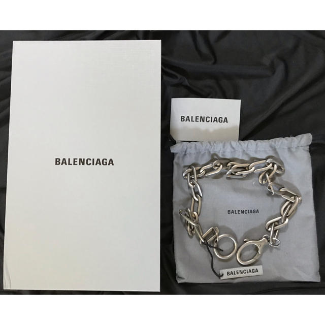 Balenciaga(バレンシアガ)の【新品希少】Balenciaga シルバー ラージ チェーン ループ ネックレス メンズのアクセサリー(ネックレス)の商品写真