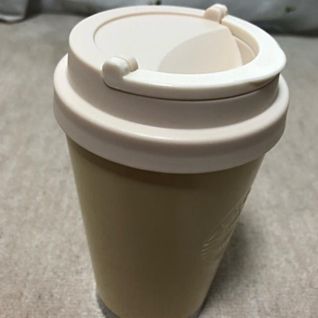 Starbucks Coffee(スターバックスコーヒー)のスタバ  タンブラー　色：パールベージュ インテリア/住まい/日用品のキッチン/食器(タンブラー)の商品写真