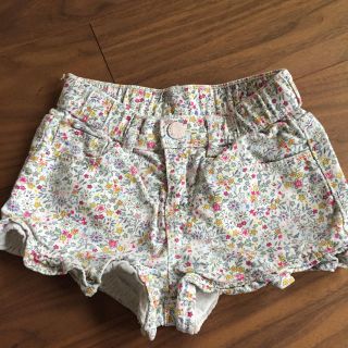 ギャップキッズ(GAP Kids)のGAP キッズ 花柄 デニム ショートパンツ(パンツ/スパッツ)