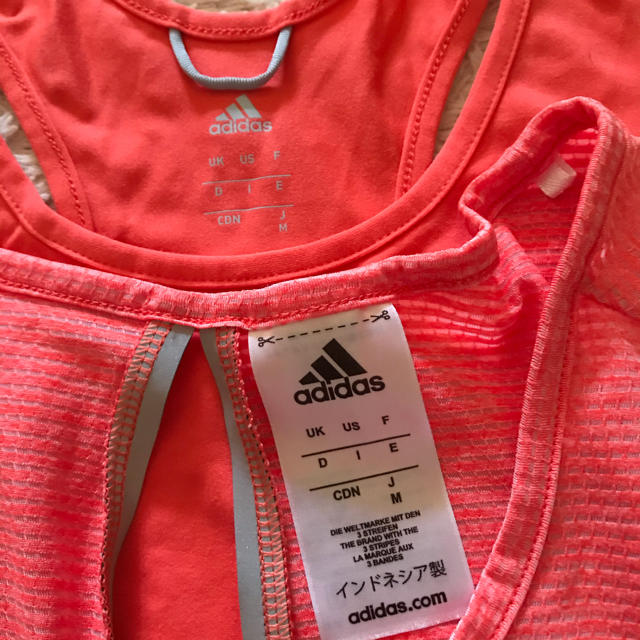 adidas(アディダス)のアディダス  セット　Mサイズ スポーツ/アウトドアのトレーニング/エクササイズ(ヨガ)の商品写真