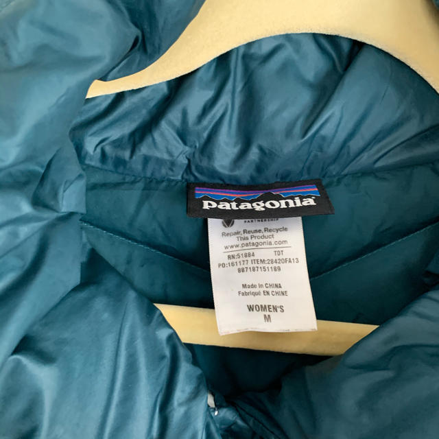 patagonia(パタゴニア)の送料込み＊パタゴニア レディース ダウンジャケット 傷あり レディースのジャケット/アウター(ダウンジャケット)の商品写真