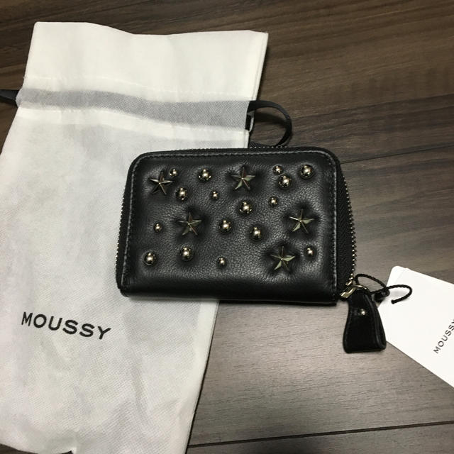 moussy(マウジー)のMOUSSYノベルティー小銭入れ レディースのファッション小物(コインケース)の商品写真