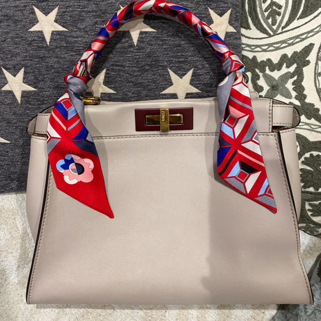 FENDI ピーカブー　レギュラー　ベージュピンク　ツイリー付き　フェンディ