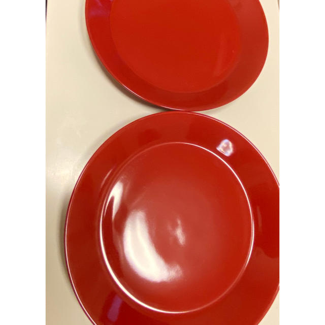 iittala(イッタラ)のイッタラ iittla / ティーマ TEEMA / 赤 Red /２枚 インテリア/住まい/日用品のキッチン/食器(食器)の商品写真