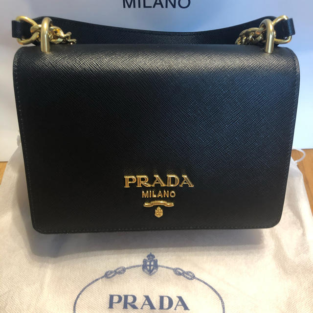 【新品】PRADA プラダ　チェーンバッグ未使用品