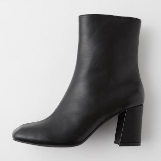 マウジー(moussy)のSQUARE TOE MIDDLE ブーツ(ブーツ)