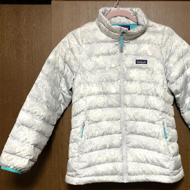 patagonia(パタゴニア)のpatagoniaダウンジャケット 150 キッズ/ベビー/マタニティのキッズ服女の子用(90cm~)(ジャケット/上着)の商品写真