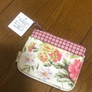 ローラアシュレイ(LAURA ASHLEY)のLAURA ASHLEY ティッシュポーチ(ポーチ)