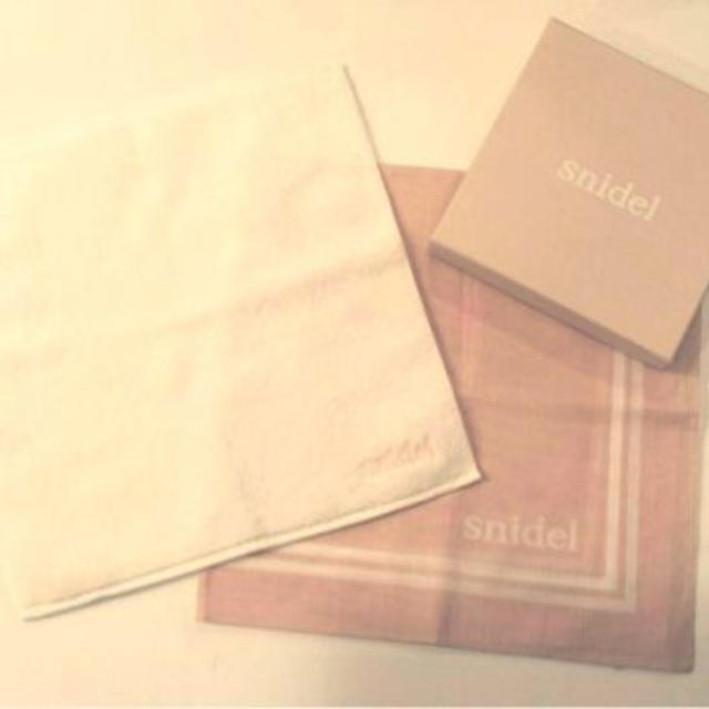 SNIDEL(スナイデル)のスナイデル未開封ノベルティ レディースのファッション小物(ハンカチ)の商品写真