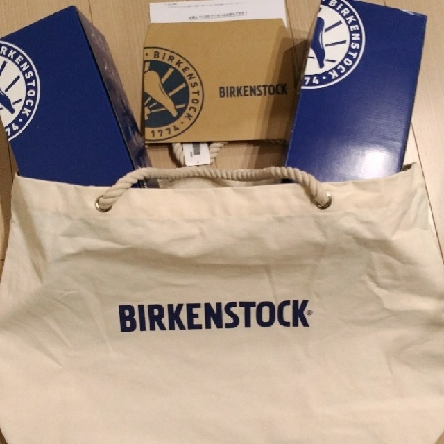 BIRKENSTOCK(ビルケンシュトック)のGW最終値下げ！　ビルケンシュトック福袋　サイズ42　限定バッグ付き　初　即完売 メンズの靴/シューズ(サンダル)の商品写真