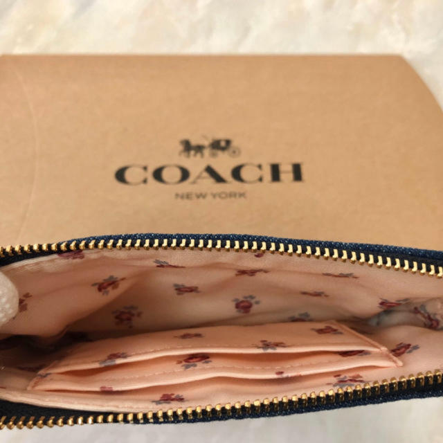 COACH(コーチ)の新品  コーチ  リストレットポーチ　デニム レディースのファッション小物(ポーチ)の商品写真