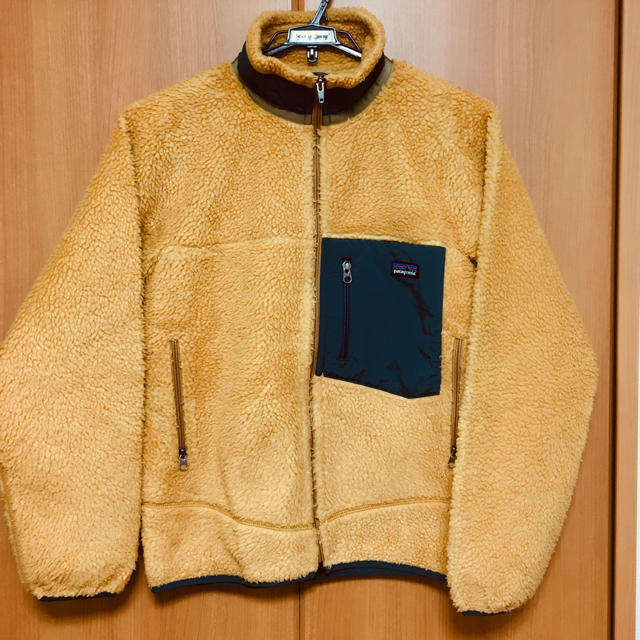 patagonia(パタゴニア)のブルーベリー様専用プレーリーゴールド パタゴニア レトロX　XS メンズのジャケット/アウター(ブルゾン)の商品写真