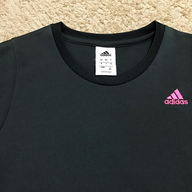 adidas(アディダス)のadidas Tシャツ スポーツ/アウトドアのテニス(ウェア)の商品写真