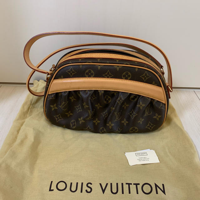 在庫あ LOUIS VUITTON - ルイヴィトン クララ 限定バッグ 箱&保存袋/美